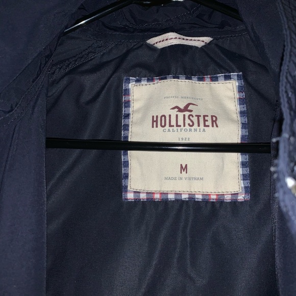 Hollister Co. Raincoat ☔️ - Picture 2 of 7